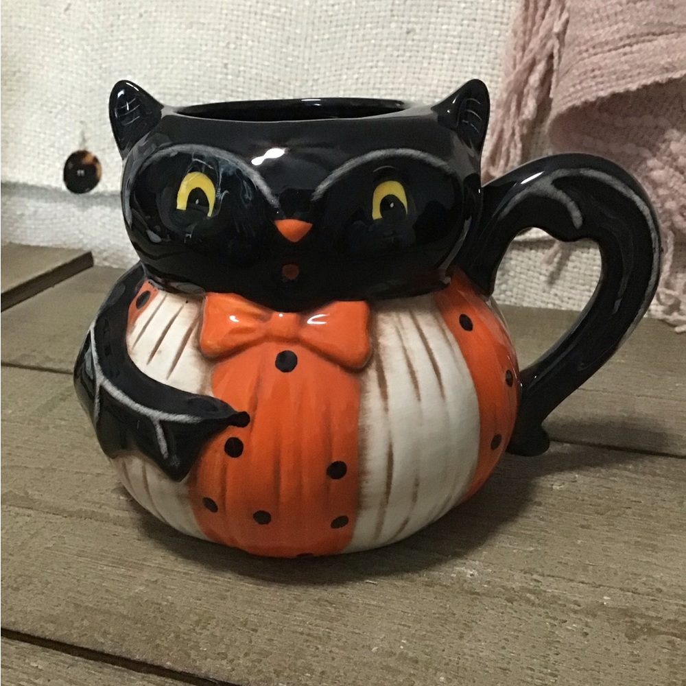 Johanna Parker Pumpkin Peeps black bat Halloween mug jumbo size. By Transpac NEW